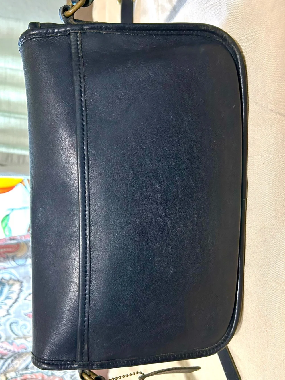 Coach #9790 Vintage City Black Leather Bag TurnLock Brass EUC